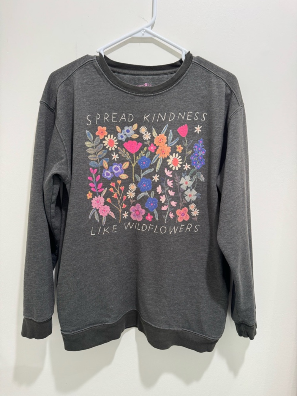 Natural Life Spread Kindness Wildflowers Graphic Sweatshirt Gray Green‎ Small